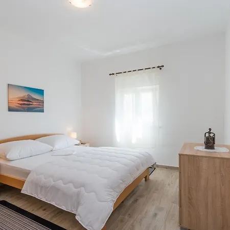 Apartment By The Sea Privlaka, Zadar - 18601